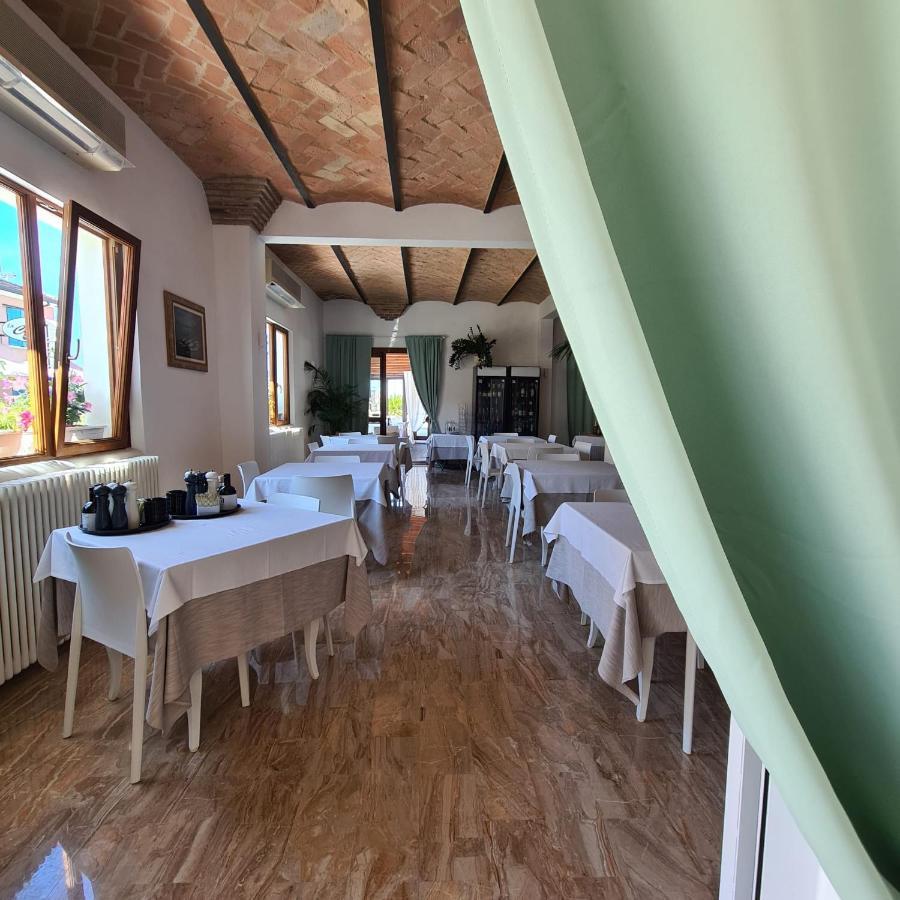 Borgomare E Colazioni Bed & Breakfast *